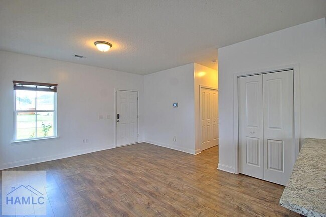 Foto del edificio - 48 Morrison Wy SE