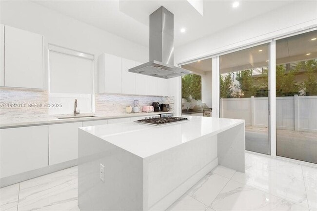 Foto del edificio - 7455 NW 103rd Pl