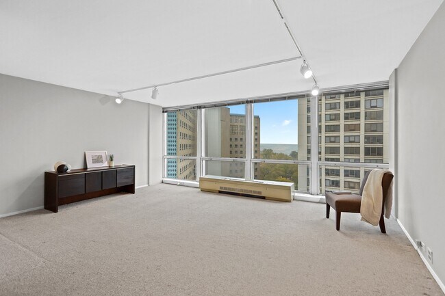 Building Photo - 330 W Diversey Pkwy