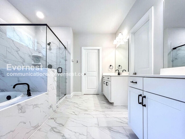 Foto del edificio - 504 Cunninghame Ct