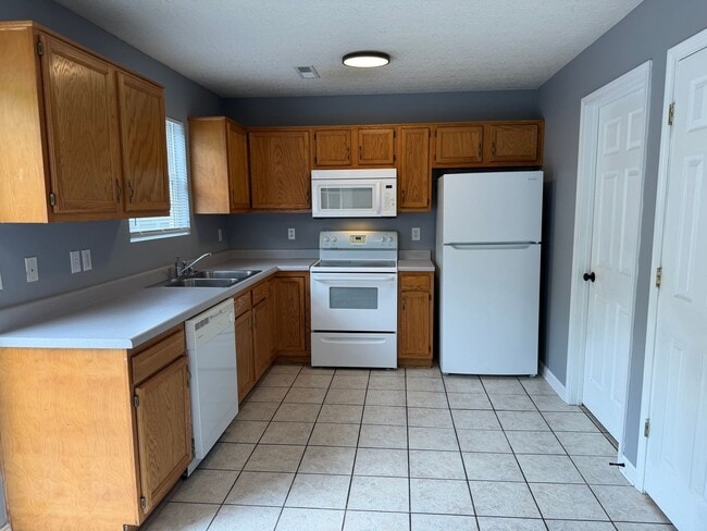 Building Photo - 1111 Northridge Dr