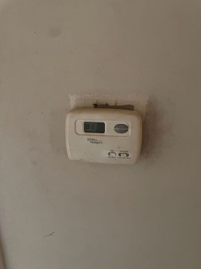 Foto del edificio - Three Bedroom One bathroom home for Rent