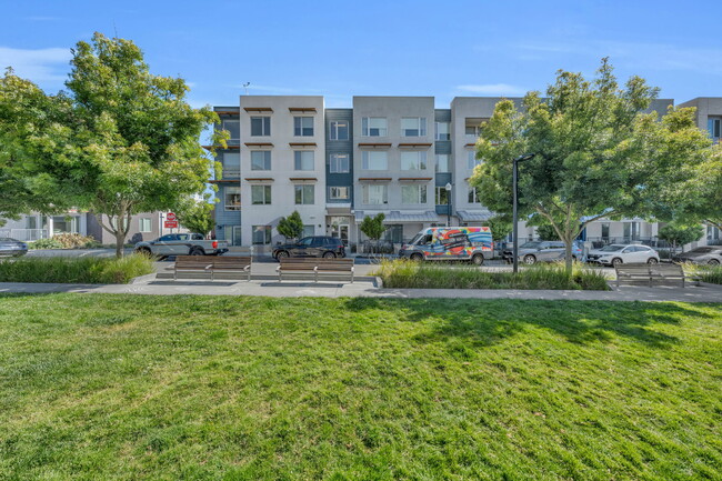 Building Photo - 52 Innes Ct