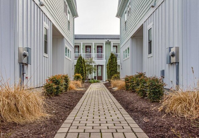 Building Photo - 410B The King Neptune House