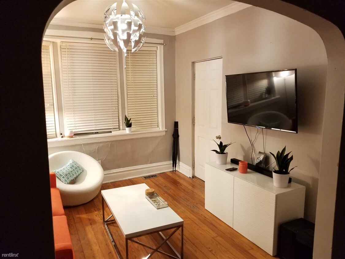Foto principal - 1340 W Erie St
