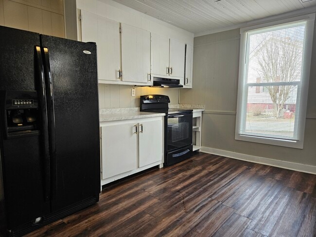 Building Photo - 102 Kay St