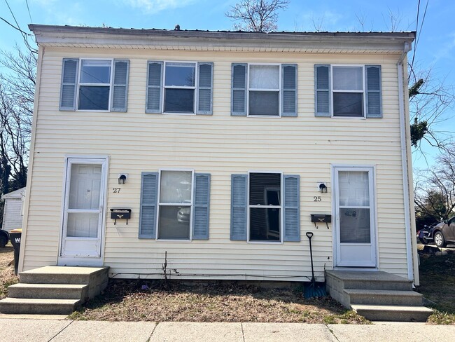 Foto del edificio - Townhouse in Downtown Smyrna!