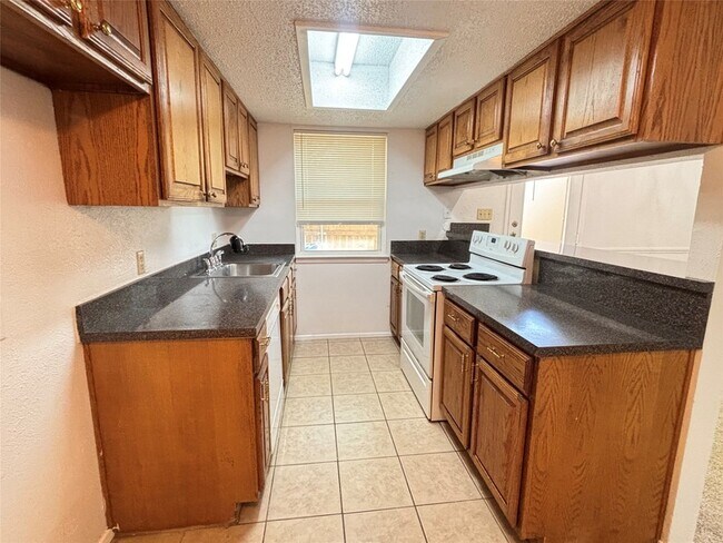 Foto del edificio - 2426 N Graham Dr