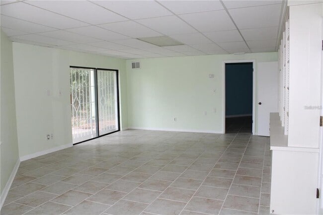 Foto del edificio - 5828 Oakhurst Dr
