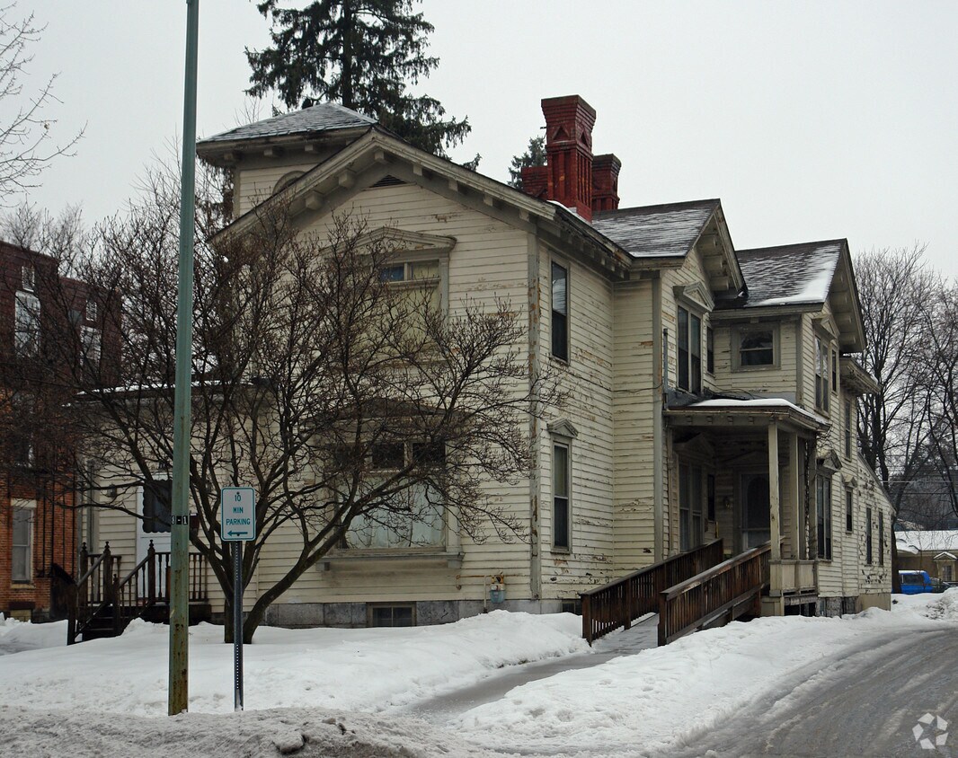 416418 Glen St, Glens Falls, NY 12801 Apartments in Glens Falls, NY