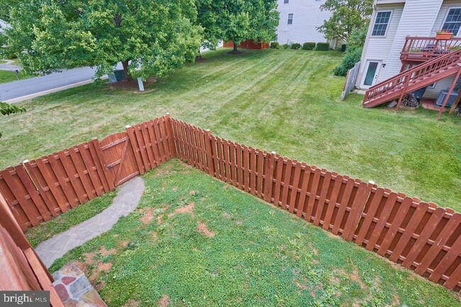 Building Photo - 239 Frazer Dr