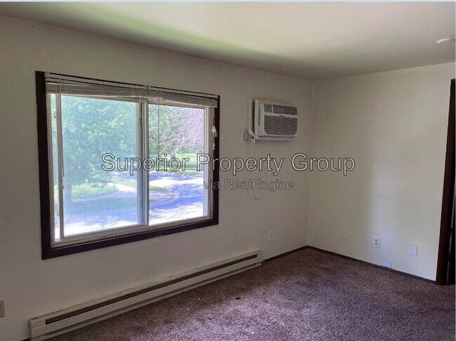 Foto del edificio - 714 N Oak St