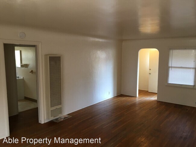 Building Photo - 2 br, 1 bath House - 357 Balsam Ave.