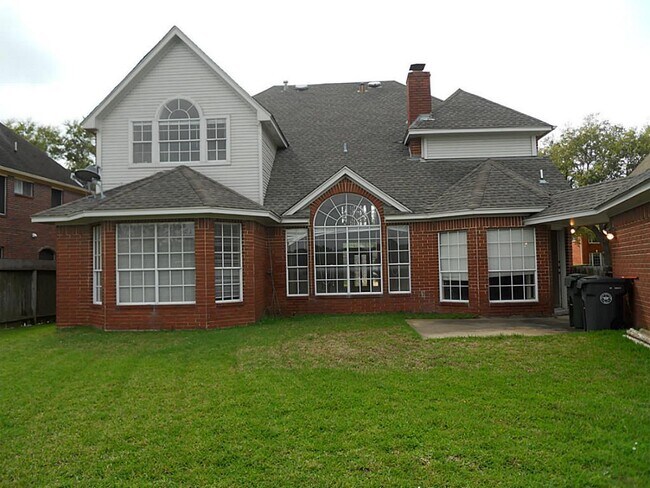 Foto del edificio - 2727 Oakland Dr