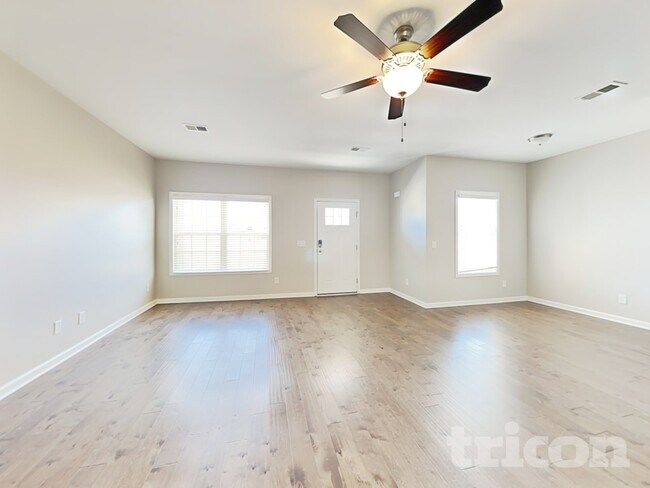 Foto del edificio - 925 Beverly Ct