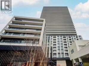 Building Photo - 5858 Yonge St