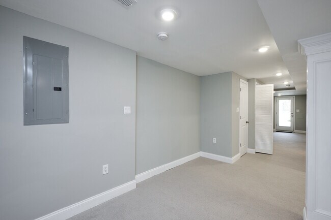 Foto del edificio - 811 Decatur St NW