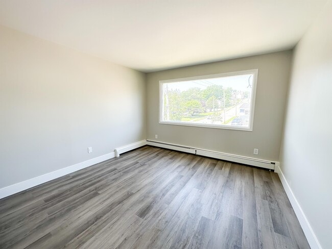 Building Photo - 673 Greystone Terrace
