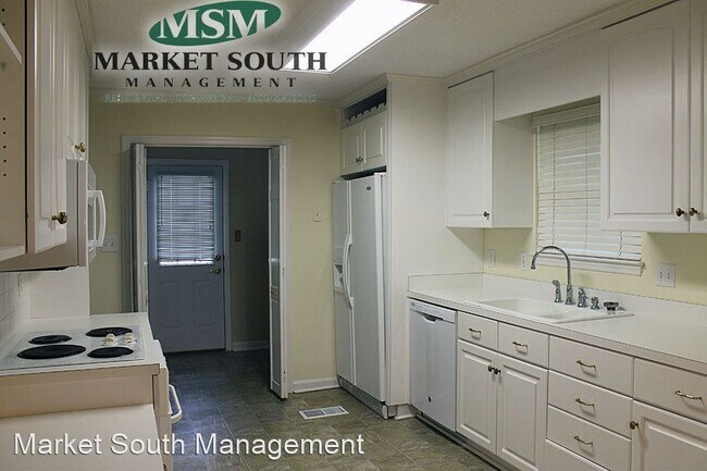 Foto del edificio - 3 br, 2 bath House - 21 Bristlecone Drive