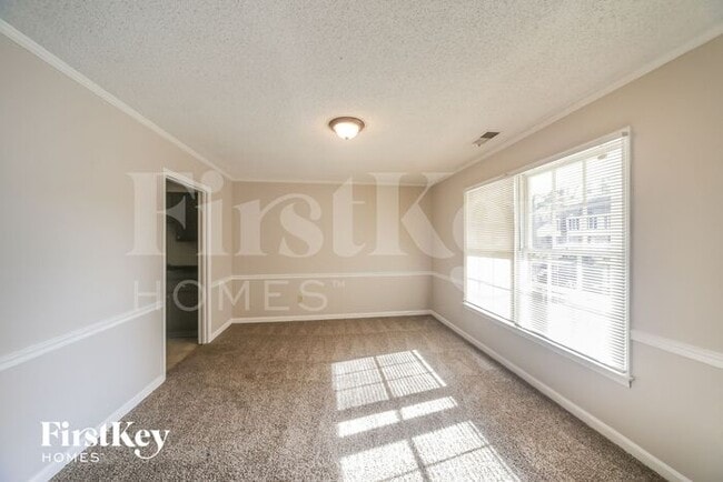 Building Photo - 6704 Amersham Dr