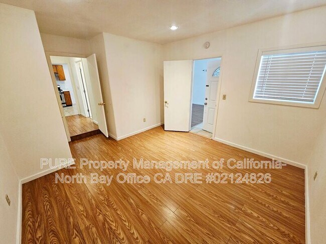 Building Photo - 780 El Rio St