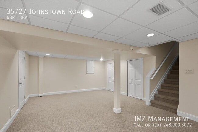 Building Photo - 35727 Johnstown Rd