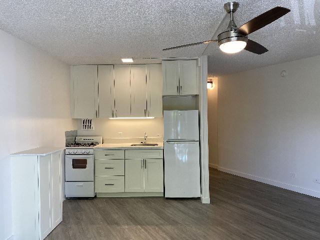 Foto del edificio - HOLIDAY VILLAGE studio, sec, A/C, lanai, pool