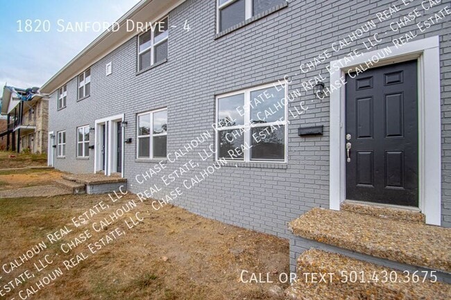 Building Photo - 1820 Sanford Dr