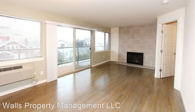 Building Photo - 4431 Evanston Ave N