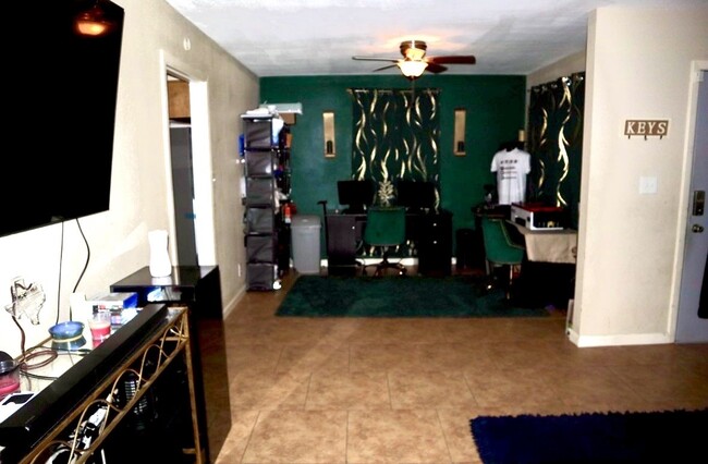 Building Photo - 5715 Hirondel