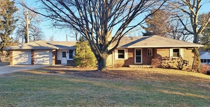 Building Photo - 41 Homeland Rd