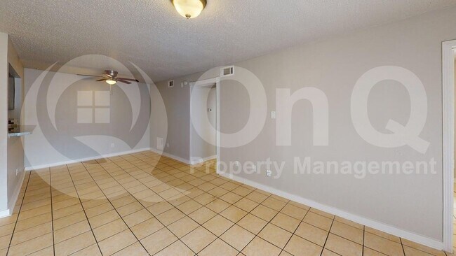 Foto del edificio - 8110 Skillman St