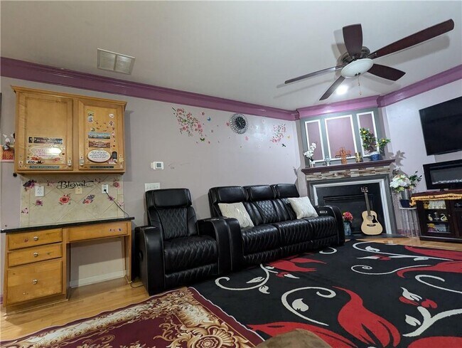 Foto del edificio - 815 Earlham Dr