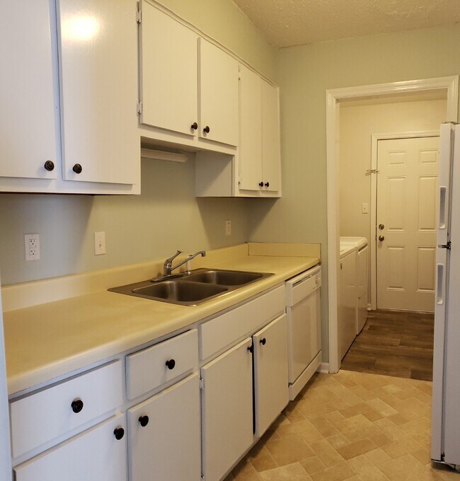 Foto del edificio - 1544 Hamilton Drive