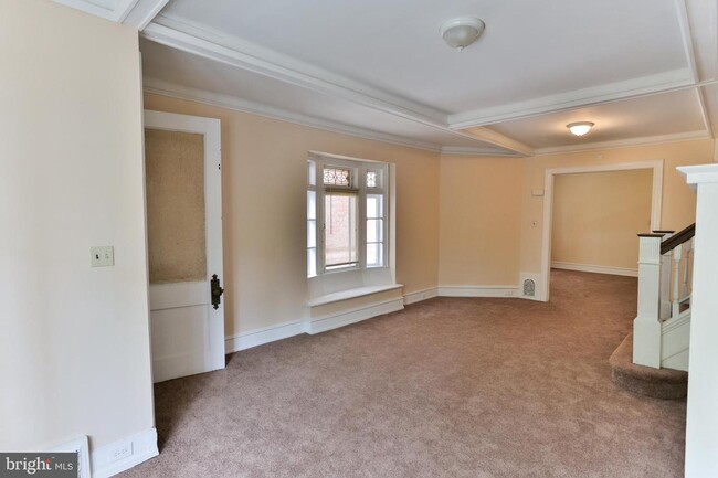 Foto del edificio - 5011 Larchwood Ave