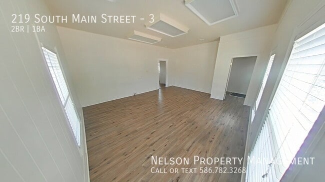 Building Photo - 219 S Main St