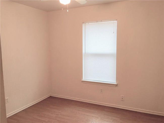 Building Photo - 5225 Calloway St