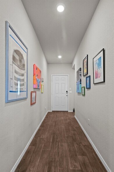 Building Photo - 12701 Brahmin Dr