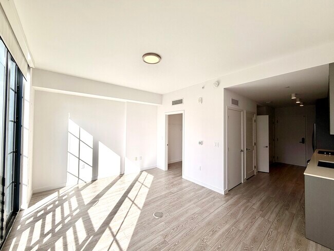 Foto del edificio - 328 NW 33rd St