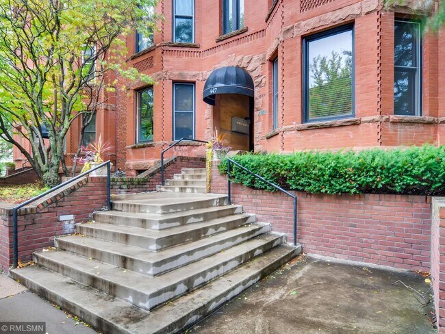 Front stiars - 447 Marshall Ave