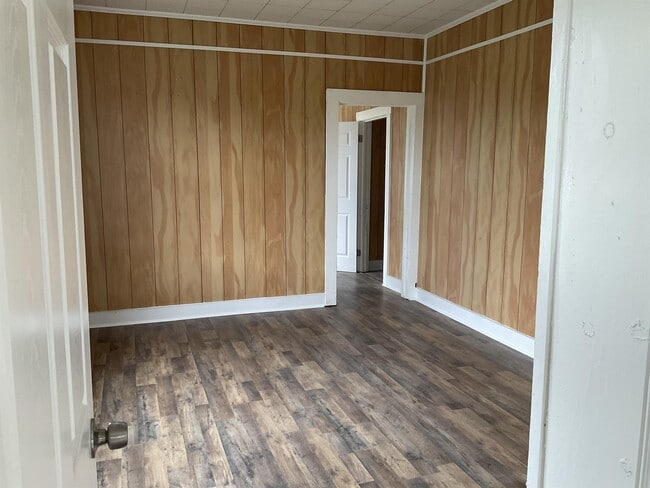 Foto del edificio - 4305 Byron Ave