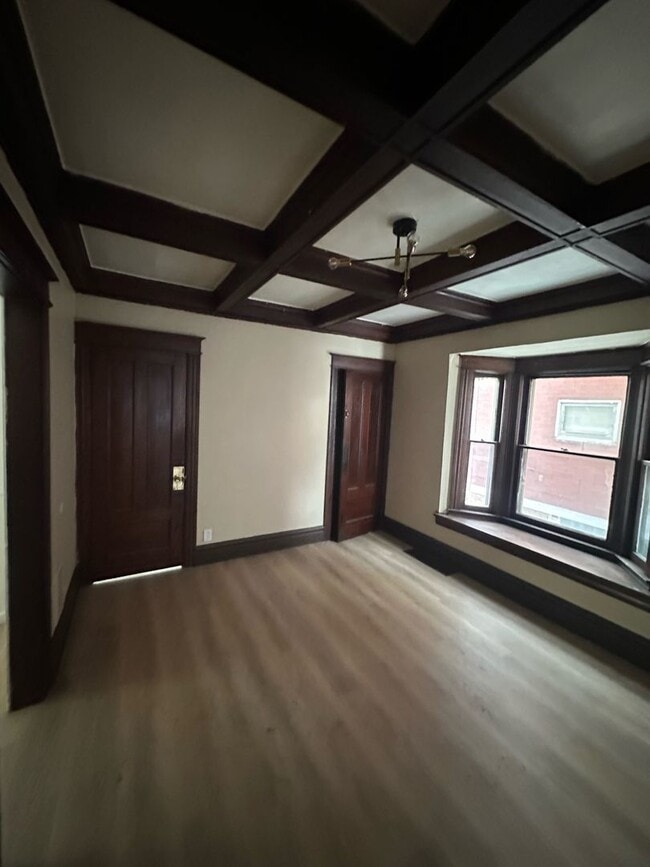 Building Photo - 37 Forester St