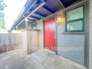 Building Photo - 309 Hill St