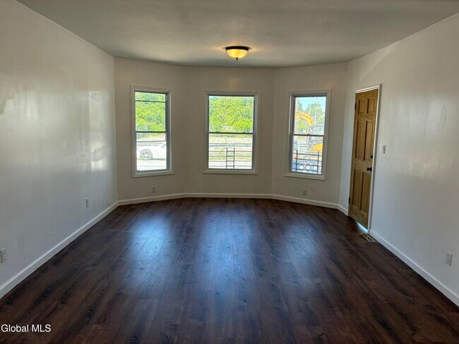 Foto del edificio - 803 Craig St
