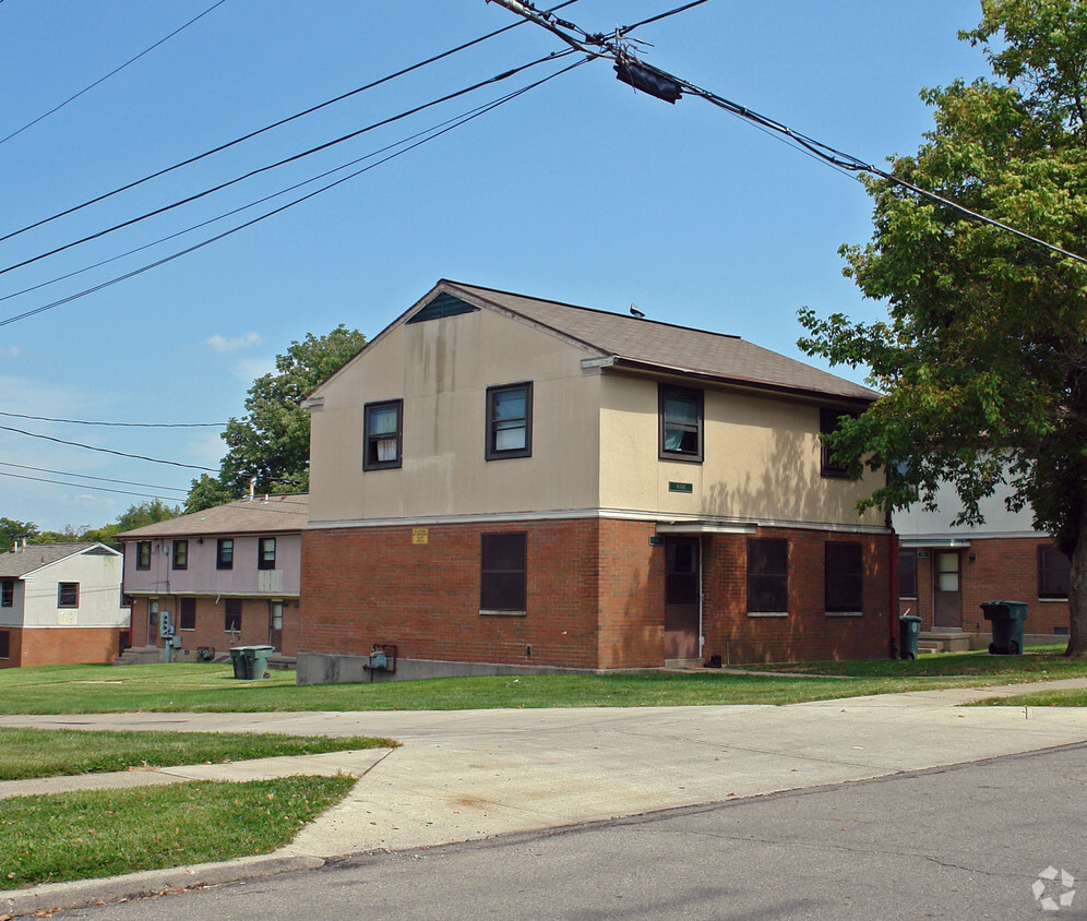 Foto del edificio - Hilltop Homes