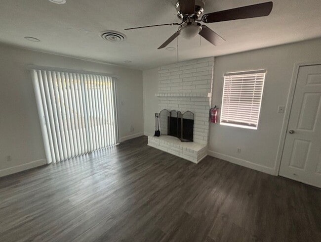 Foto del edificio - 2816 Ashe Rd