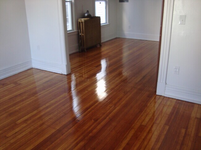 Foto del edificio - 533 Washington Ave