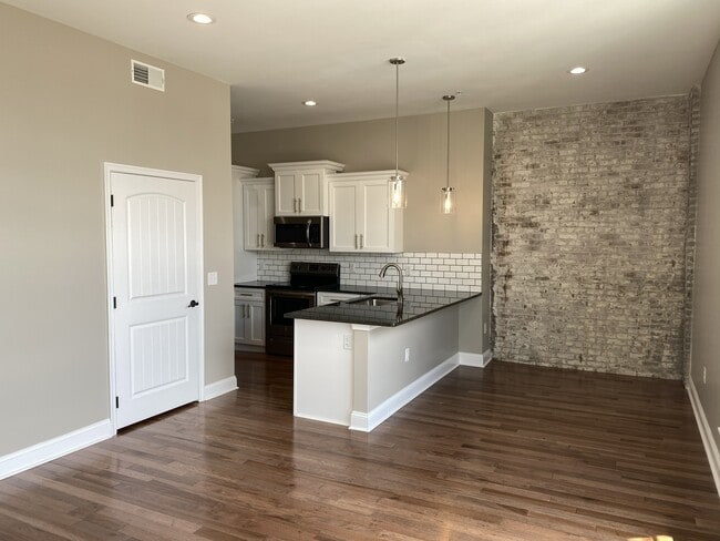 Building Photo - 430 Lackawanna Ave