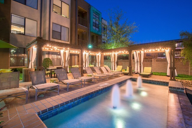The Henderson Apartments Dallas, TX