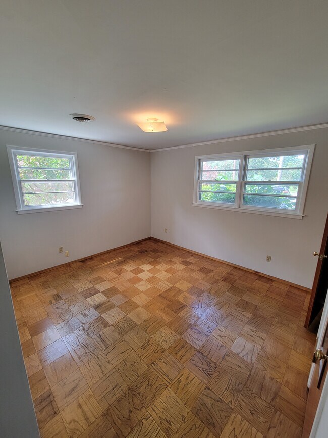 Foto del edificio - 3324 Harrison Rd